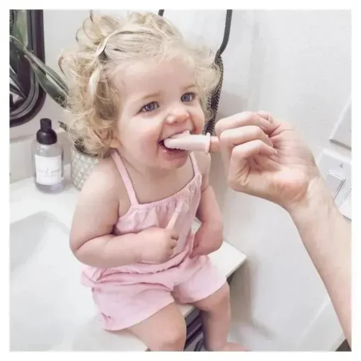 Ali + Oli - conjunto oral para escova de dente e limpador de língua para bebês, marfim