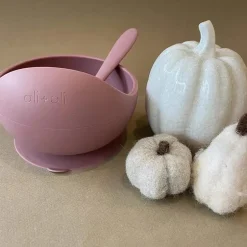 Ali + tigela de sucção e colher de Oli (malva)