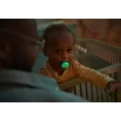 Avent - 2Pk Ultra Air Chupeta Noturna, Estrela Adormecida e Lua, 6/18M