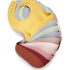 Babador de bebê de silicone Ali + Oli enrola e fica fechado (pedra)