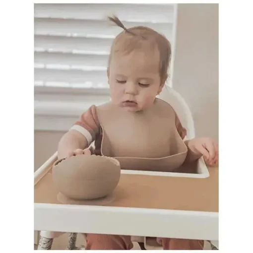Babador de bebê de silicone Ali + Oli enrola e fica fechado (taupe)