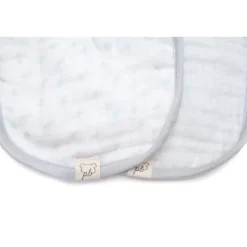 Babetes de musselina cinza Piccolo Bambino 2 pk para bebê menino