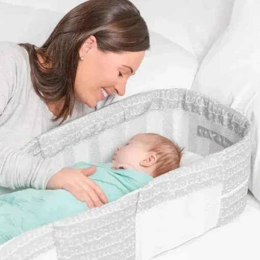 Baby Delight - dorminhoco portátil Snuggle Nest Dream, rabiscos cinza