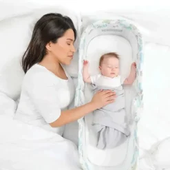 Baby Delight - dorminhoco portátil Snuggle Nest Dream, céu sonolento