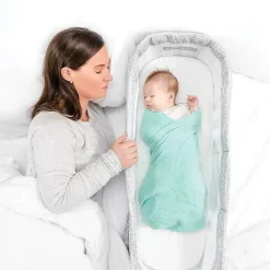 Baby Delight - dorminhoco portátil Snuggle Nest Dream, rabiscos cinza