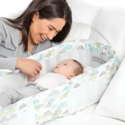 Baby Delight - dorminhoco portátil Snuggle Nest Dream, céu sonolento