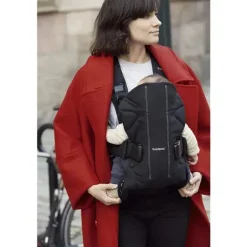 BabyBjörn Porta Bebê Um, Algodão, Preto, Tamanho Único