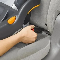 Base de assento de carro infantil Chicco KeyFit e KeyFit 30, preto/cinza