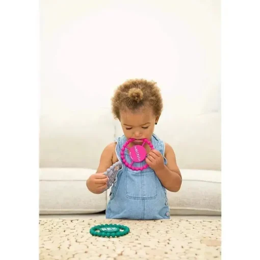 Bella Tunno, que comanda o mundo, Happy Teether