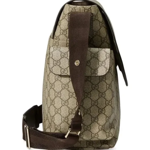 Bolsa de fraldas Gucci Supreme com trocador, bege