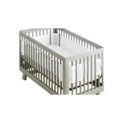 BreathableBaby - Forro de berço de malha respirável de luxo, babado branco