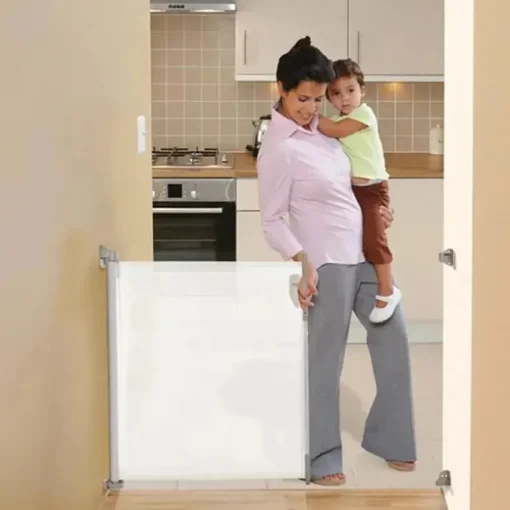 Dreambaby - Portão retrátil de malha para bebês interno/externo
