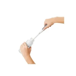 Escova de garrafa OXO Tot com limpador de cerdas e suporte - cinza