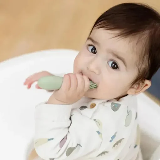 Ezpz - Escova de dentes Baby-Led™ + Depressor de língua sensorial Pacote duplo, Sage