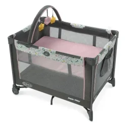 Graco Pack 'n Play On the Go Playard com berço dobrável Tasha