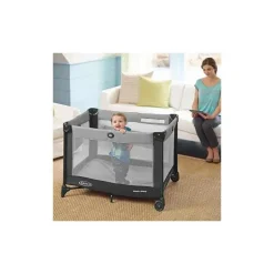 Graco Pack 'n Play On the Go Playard com berço dobrável Tasha