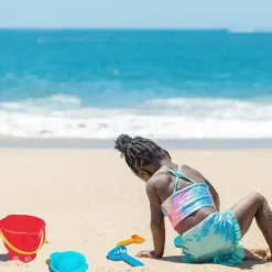 Hape - Conjunto básico de brinquedos de areia para praia
