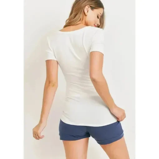 Hello Miz – Camiseta de maternidade franzida com decote em V alto e manga curta, marfim
