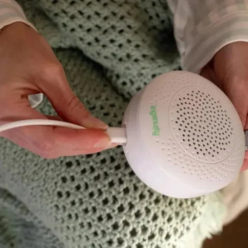 Kids II - Chupeta para bebês Ingenuity Pock-a-Bye e alto-falante Bluetooth, streaming de música