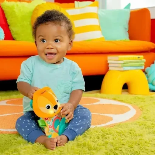 Kids II - Lion Huggin' Lights Brinquedo musical iluminado para carrinho de criança