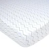 Lençol de berço tricotado 100% algodão estampado American Baby, zigue-zague azul