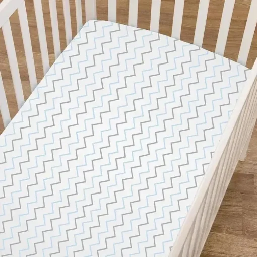Lençol de berço tricotado 100% algodão estampado American Baby, zigue-zague azul