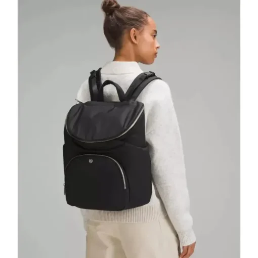 Lululemon - New Parent Backpack 17L, Black/Trench