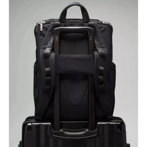 Lululemon - New Parent Backpack 17L, Black/Trench