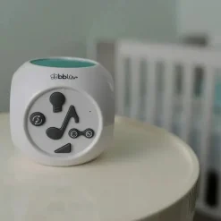 Luz noturna musical Bbluv Kube com projeção