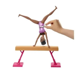 Mattel - Barbie Ginástica Playset: Boneca Barbie Morena