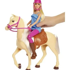 Mattel - Conjunto de boneca e cavalo Barbie