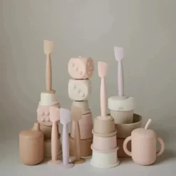 Mushie - Aplicador de Creme para Fraldas Silicone Macio com Base de Sucção, Lilás Suave