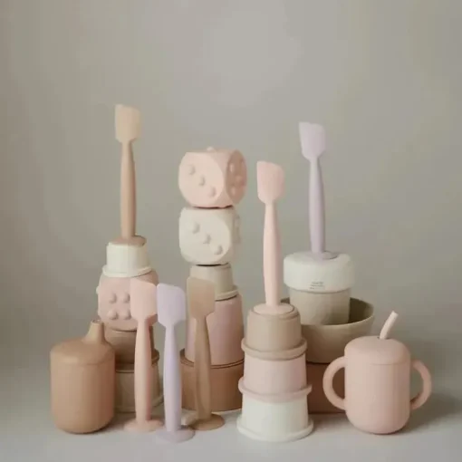 Mushie - Aplicador de Creme para Fraldas Silicone Macio com Base de Sucção, Lilás Suave