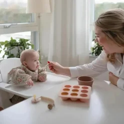 Mushie - Bandeja de silicone para freezer de comida para bebê com tampa, 9 xícaras de 1,5 onças, Tradewinds
