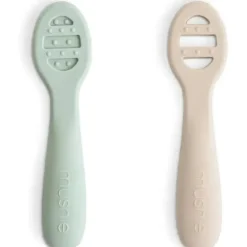 Mushie - Colheres de silicone para primeira alimentação para bebês, pacote com 2, Cambridge Blue, areia móvel