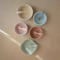 Mushie - colheres de silicone para crianças pequenas, pacote com 2, Cambridge Blue/Shifting Sand