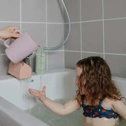 Mushie - Copo para enxaguar banho de bebê, blush
