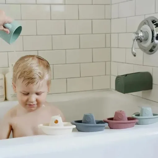 Mushie - Copo para enxágue de banho de bebê, 100% silicone de qualidade alimentar, Copo para enxágue para crianças, Cambridge Blue