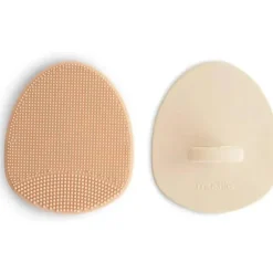 Mushie - escova para touca de banho de bebê, cerdas macias de silicone, pacote com 2, blush/areia móvel