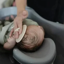 Mushie - escova para touca de banho de bebê, cerdas macias de silicone, pacote com 2, blush/areia móvel