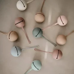 Mushie - Estojo porta-chupeta de silicone (pedra)