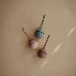 Mushie - Estojo porta-chupeta de silicone (pedra)