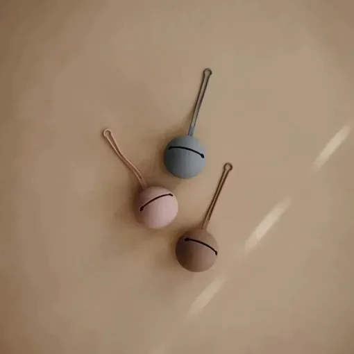 Mushie - Estojo porta-chupeta de silicone (pedra)