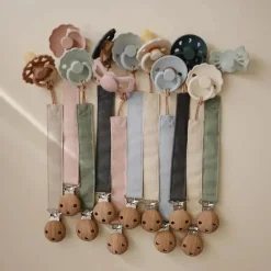 Mushie - Linen Pacifier Clip 2 Pack, Olive/Shifting Sand