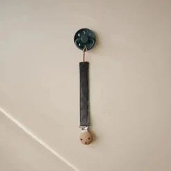 Mushie - Porta-chupeta de bebê em linho, alça de tecido macio, pacote com 2, pó BlueDeep Sea