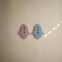 Mushie Silicone Mordedor Foguete Macio Lilás