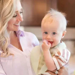 Ola Baby - Alimentador de frutas frescas de silicone e conjunto de picolé para introdução de alimentos sólidos, Kiwi
