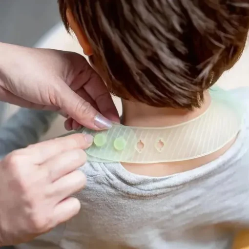 Ola Baby - babador impermeável de silicone dobrável para bebê com estojo de viagem, mirtilo