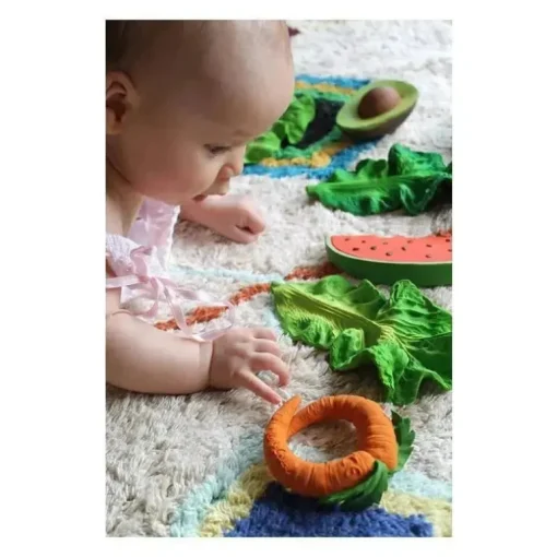 Oli &amp; Carol - brinquedo mastigável, Kendall The Kale