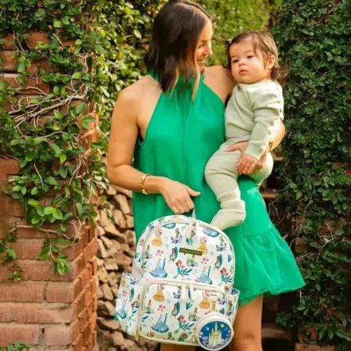 Petúnia - Mochila de fraldas para bebês District - Disney Princess Courage &amp; Kindness